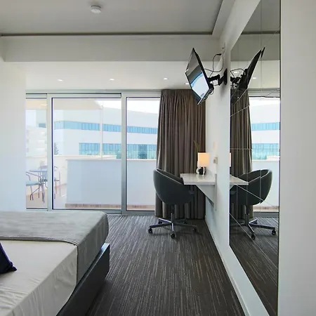 Apartment Phaedrus Living: Luxury 504 Nicosia